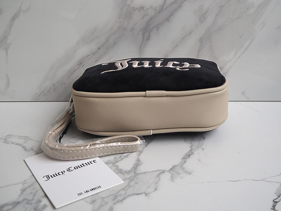 Mniejsza kosmetyczka Juicy Couture