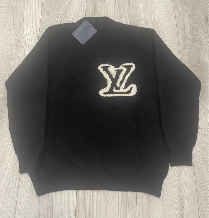 Czarny sweter LV