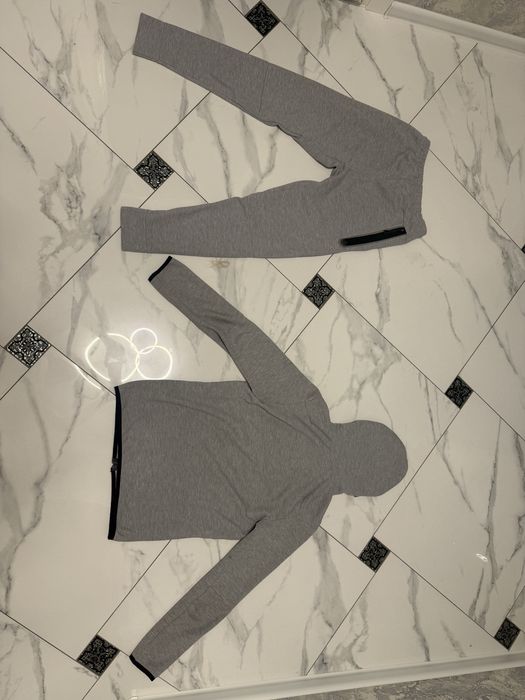 Продам костюм tech fleece