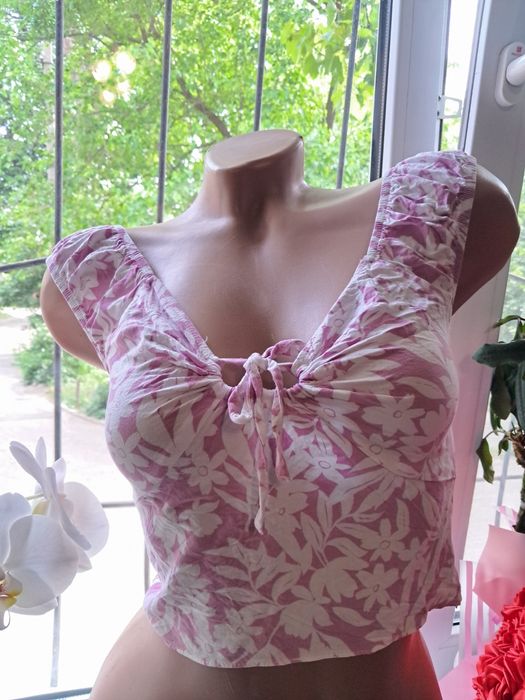 Фірмовий ніжний топ топік майка з великим вирізом від primark