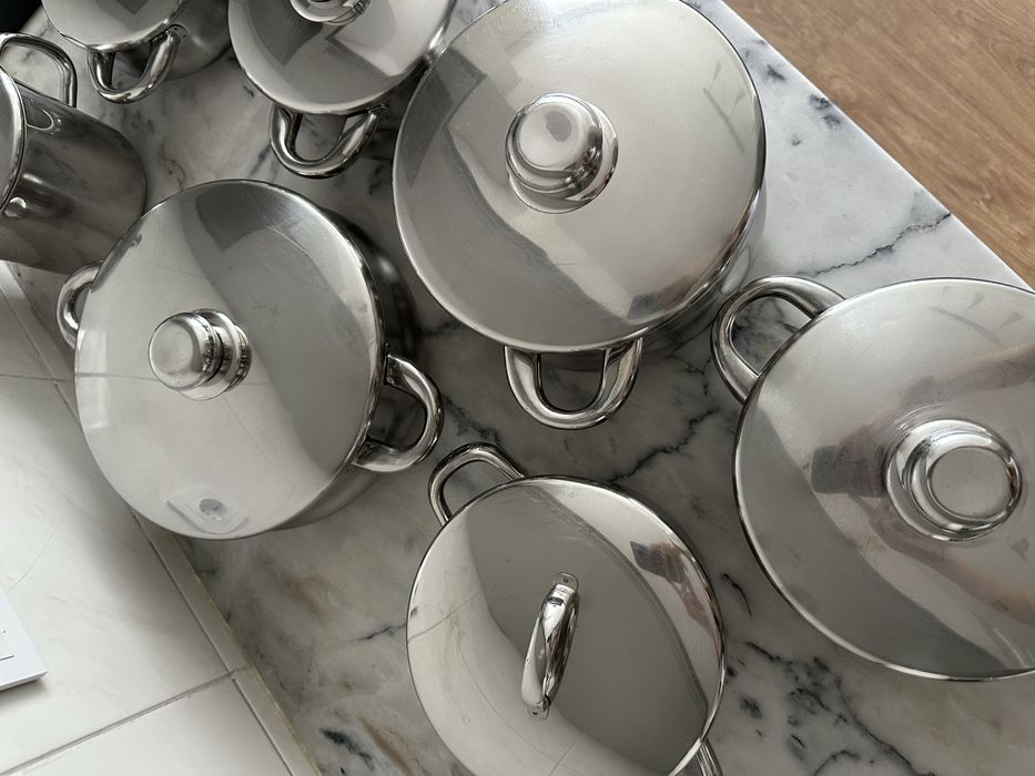 Conjunto de Tachos/Panelas em Inox c/ Tampas – 8 Peças – Excelente Estado
