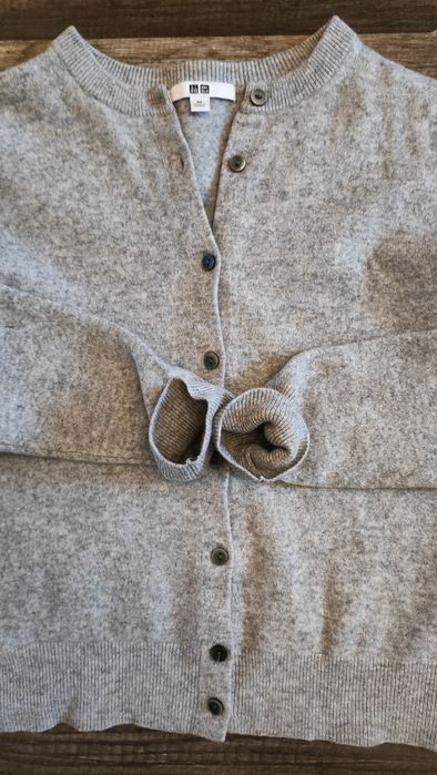 klasycny,prosty  kardigan UNIQLO 100% kaszmir
