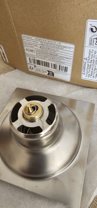Ralo de chão com Pedal Pop Up em metal durável