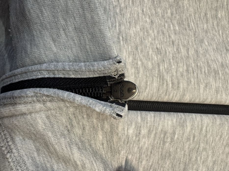 Оригінальна зіпка Nike Tech