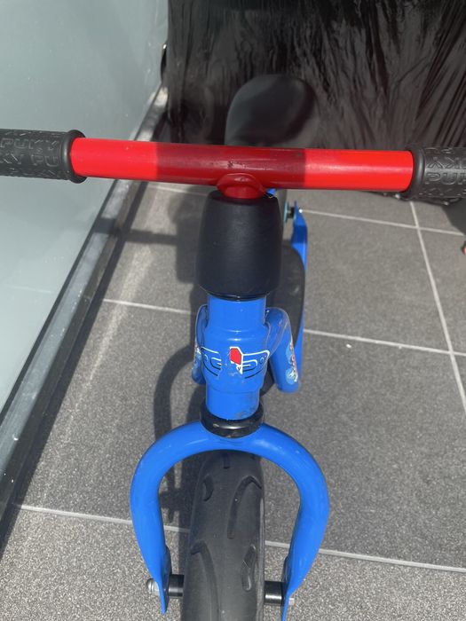 Rower biegowy PUKY niebieski – lekki i wygodny dla dziecka