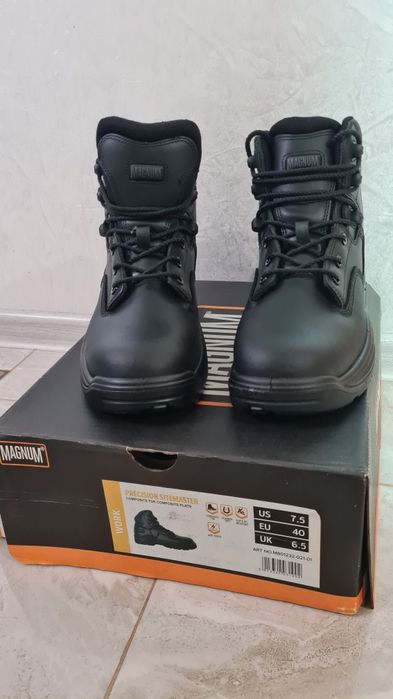 Черевики Magnum композитний носок і пластина підошви