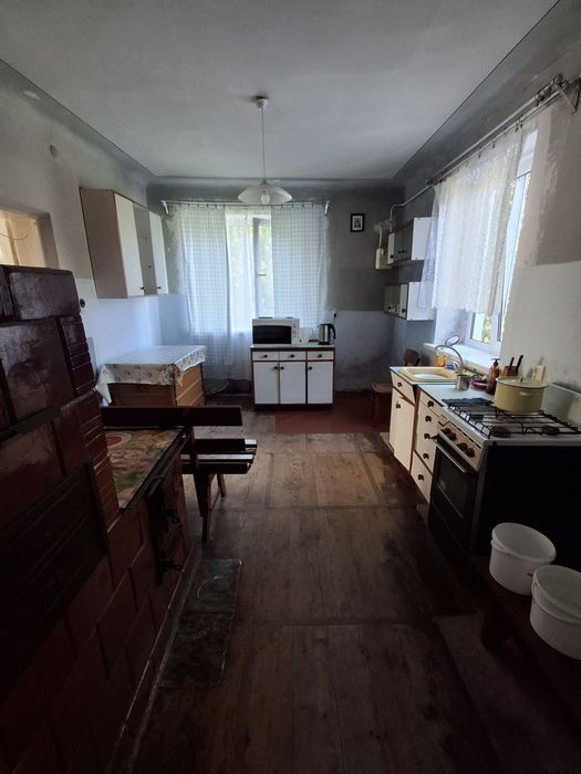 Продається будинок у с.Лісок Золочівського р-н вул. Головна 102