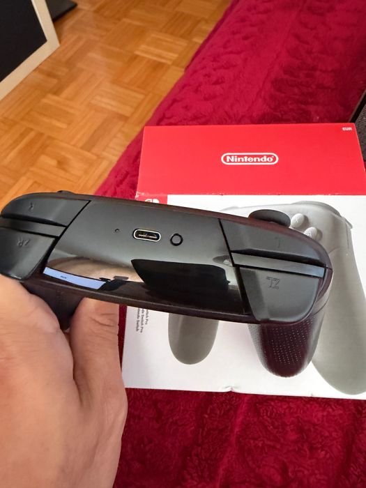 Nintendo switch pro controller509470201264875523