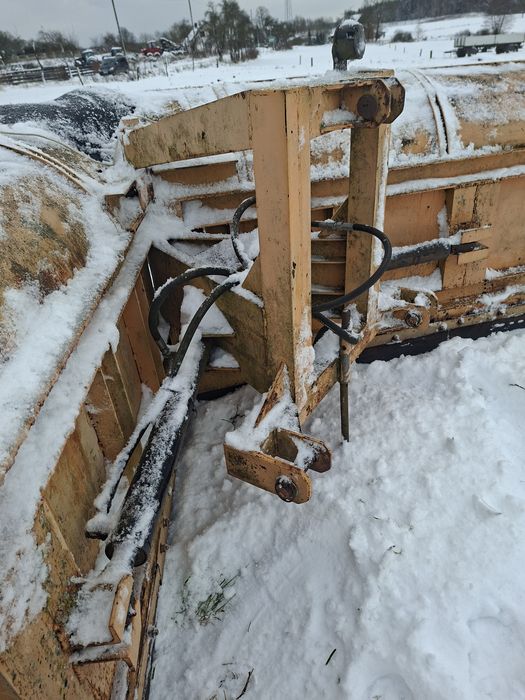 Pług do śniegu rozkładany