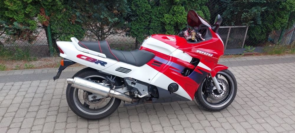 Honda cbr 1000f dual
