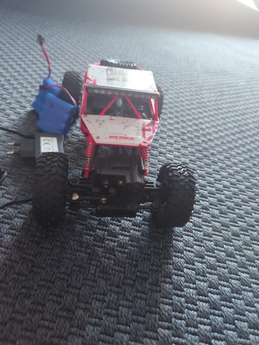 Sprzedam czerwone autko na pilot