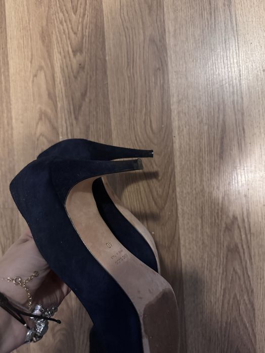 zamszowe szpilki damskie