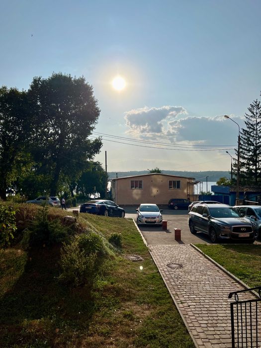 Центр. 3 кімнати. Озеро та парк. Власник. Звітні документи