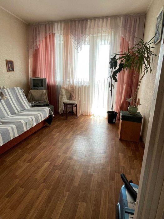 Продам 4-комнатную квартиру в Индустриальном районе,ул. Библика, 2В