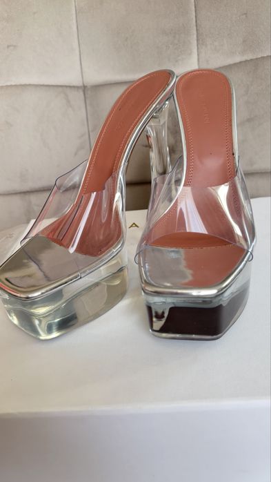 Босоніжки Amina Muaddi нові розмір 39,40