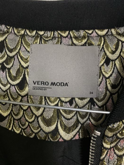 Бомбер Vero moda