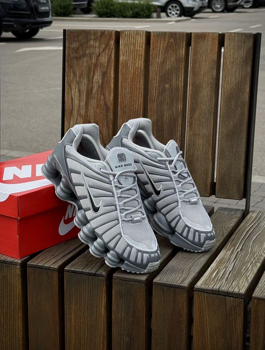 Кросівки чоловічі Nike Shox TL