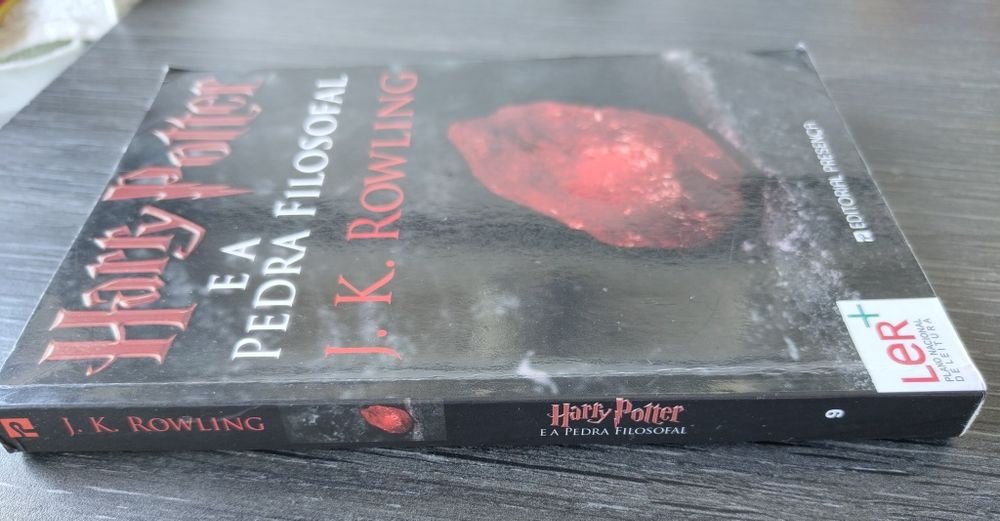 Harry Potter and the Philosopher's Stone by J. K. Rowling Book64739833406722123