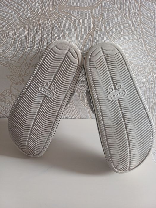 Buty Crocs 41 z przypinkami