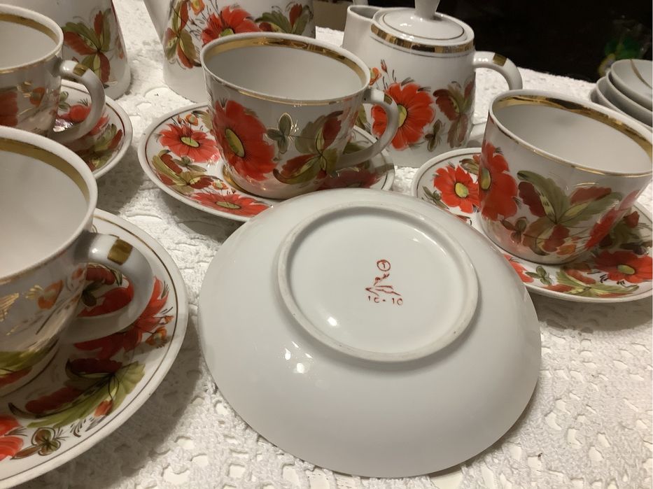 продам продам чайний сервіз в гарному стані