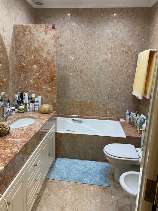 Moradia T4 permuta por T2 ou T3