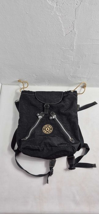 Kultowy Plecak KIPLING – Styl Vintage & Wytrzymałość