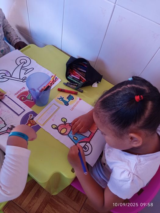 Tomo conta de crianças com referências