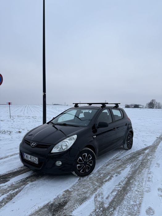 Hyundai i20 / 5 Drzwi / 1.4D / Malo pali / 240tys / Wielosezonowe Opon