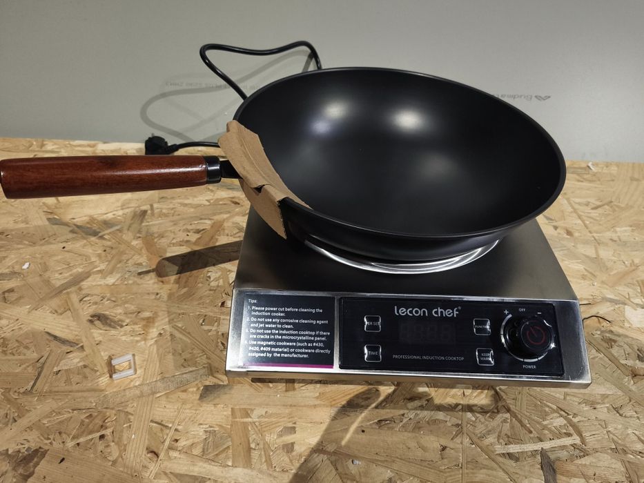 Płyta indukcyjna Lecon Chef z patelnią wok