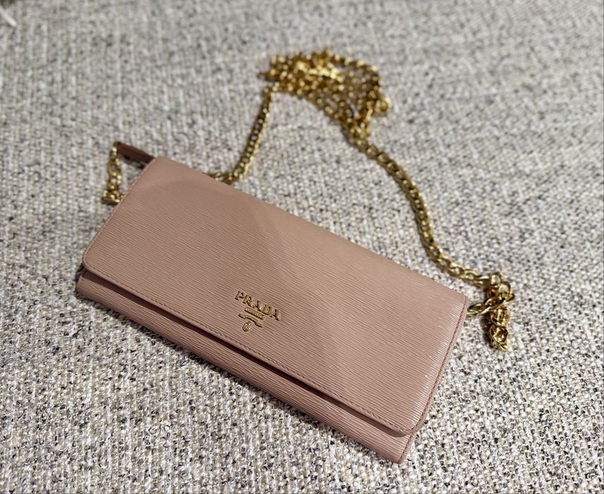 Сумка клатч  женская Prada Vitello Move Chain Crossbody оригинал