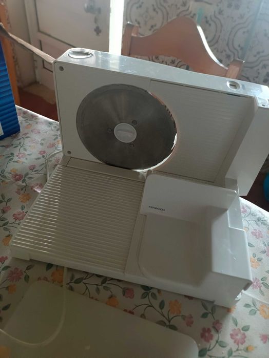 Cortador de queijo e pão