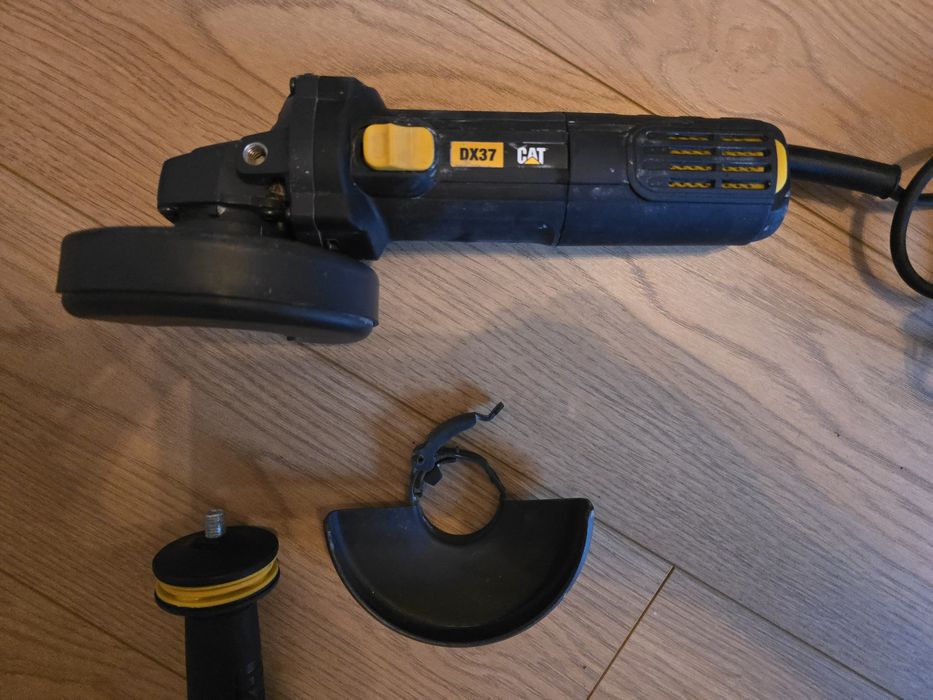 Szlifierka kątowa CAT DX37