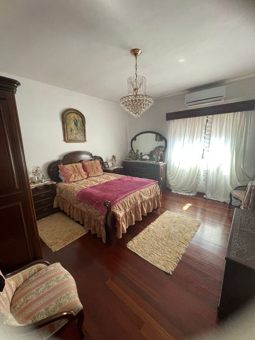 Moradia T4+ em zona de natureza e sossegada  com terreno