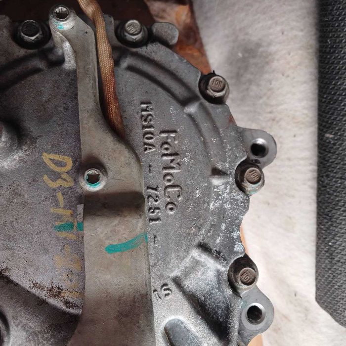 Роздавальна коробка Ford Edge (БВ)