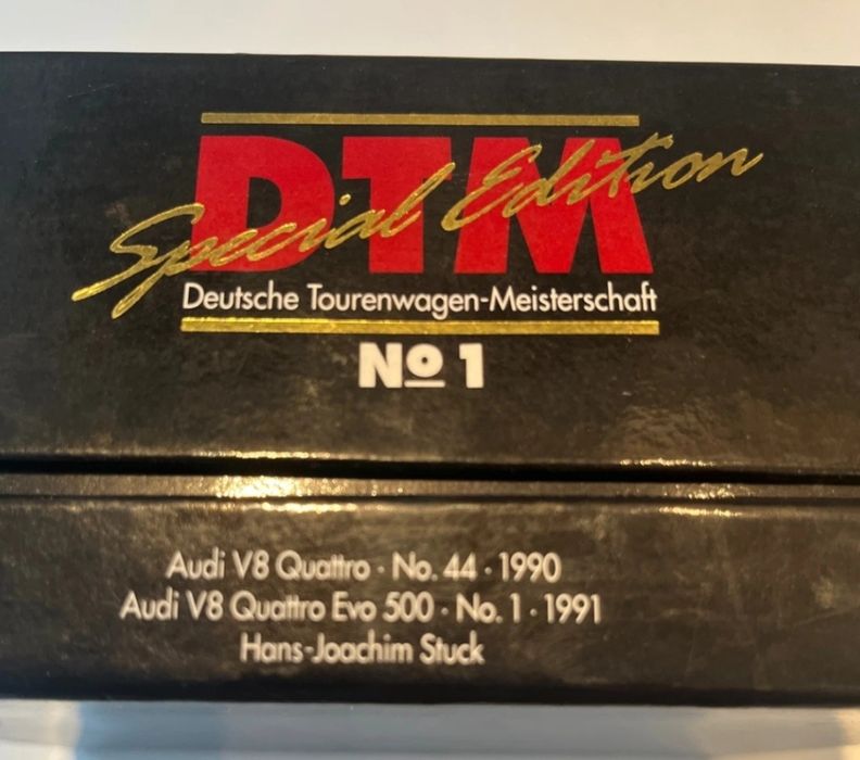 Edição especial Audi V8 Quattro minichamps