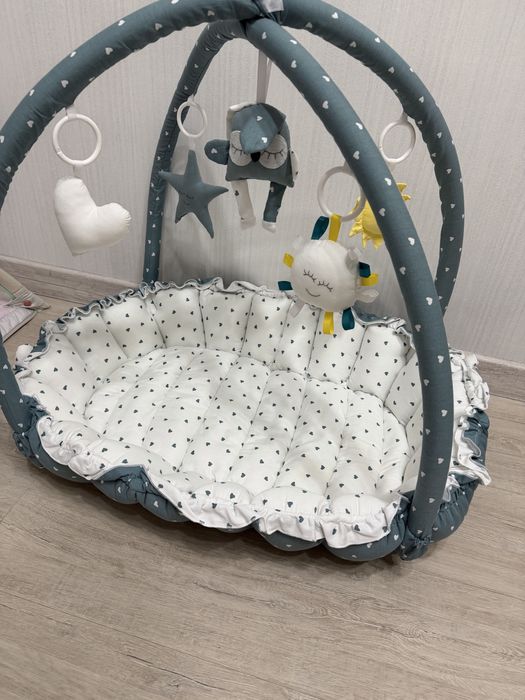 Дитячий кокон/матрасик  з іграшками
