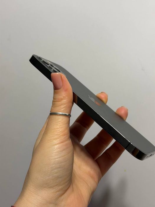 Iphone 12 pro  256 gb  92% battery