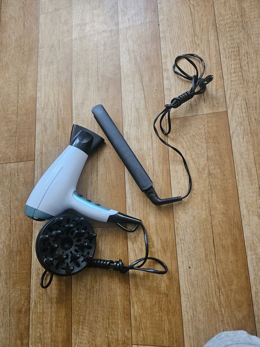Zestaw prostownica i suszarka Remington Shine Therapy. Używana.