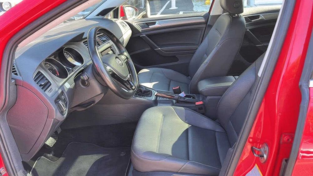 Volkswagen Golf SportWagen TDI SE      2015