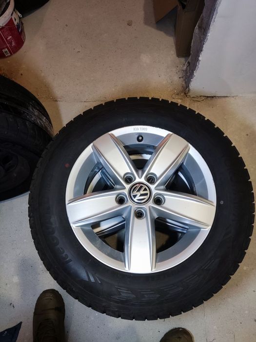 Зимова 23 рік гума 195/65 R15 Yokohama VW 5*112 et 43,  Germany