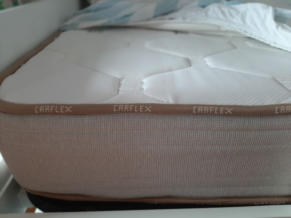 Cama criança com grades e arrumação + colchão