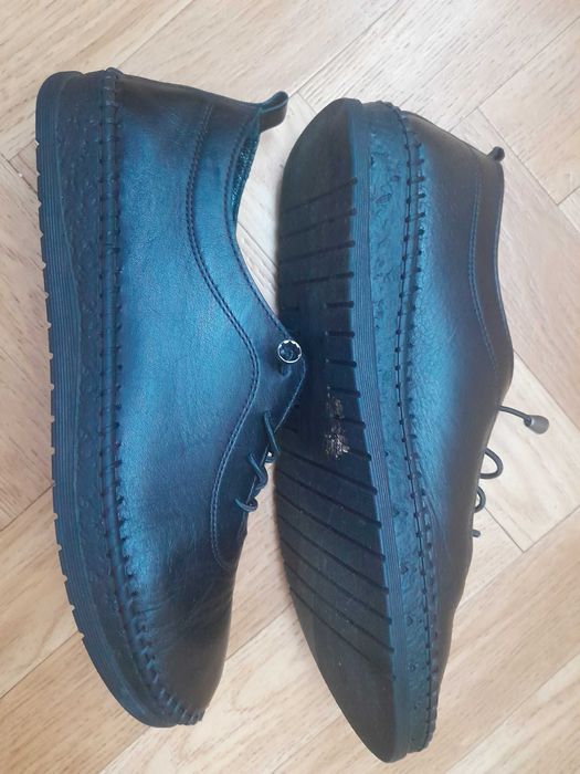 Кросовки кожаные черные женские