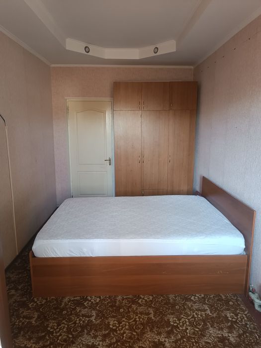 Продам 2-кімнатну квартиру 43 м² з індивідуальним газовим опаленням — ремонт 2022 року