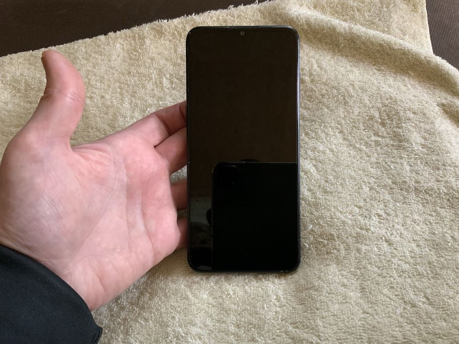 Телефон Nokia G11, экран 6.5 дюймов. В идеале !