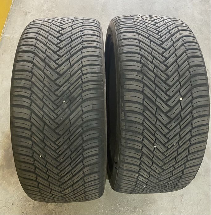 Pneus 245 40 R19