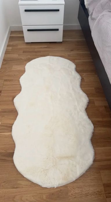 Килимок бежевий 120см*60см новий