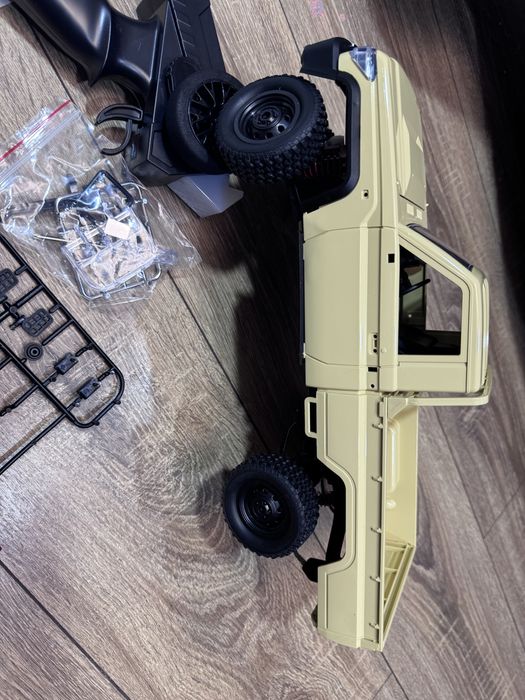 Toyota land cruiser Rc car mn 82, машинка на радиоуправлении