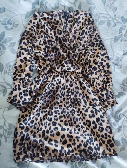 Сукні в гарному стані