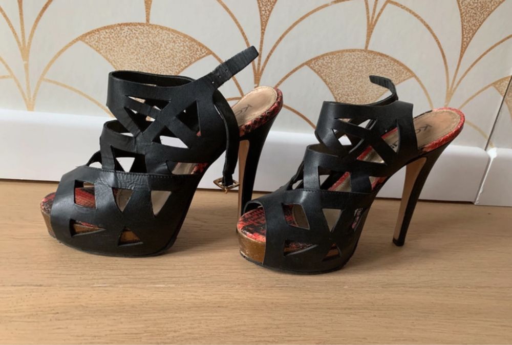 Wysokie sandały Kazar