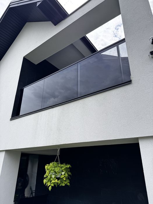 Balustrady szklane barierki aluminiowe